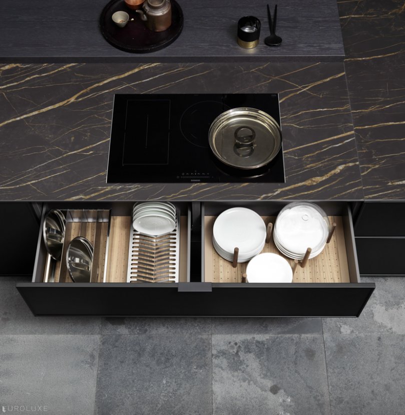 Quadra 10 - minimalistic kitchen, kitchen Chicago, custom kitchen cabinets, Quadra 10 Chicago, european kitchen, Quadra 10 by Pedini, kitchen cabinets, contemporary kitchen, modern design, pedini cabinets chicago, urban interior, modern kitchen, dining furniture, italian