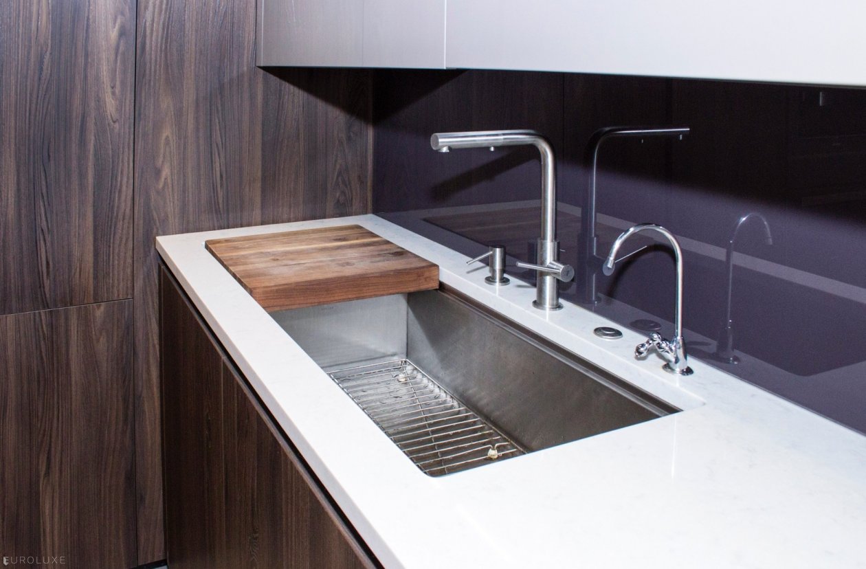 Chicago | East Village Kitchen & Master Bath - Modern laminated kitchen, Italian laminated cabinets
