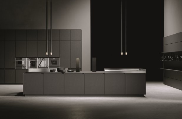 AK 08 in Fenix Biombo Doha by Arrital - minimalistic kitchen, italian, european kitchen cabinets, urban interior, modern design, kitchen Chicago, italian cabinets, modular kitchen, modern kitchen cabinets, black kitchen, ak project arrital, dining furniture, arrital cabinets chicago, contemporary kitchen
